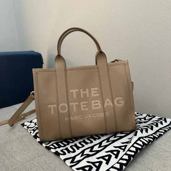 Marc Jacobs Medium Tan Leather Tote - Picture 9 of 11
